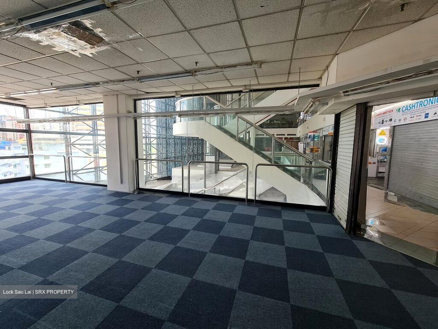Sim Lim Square (D7), Shop House #590653771